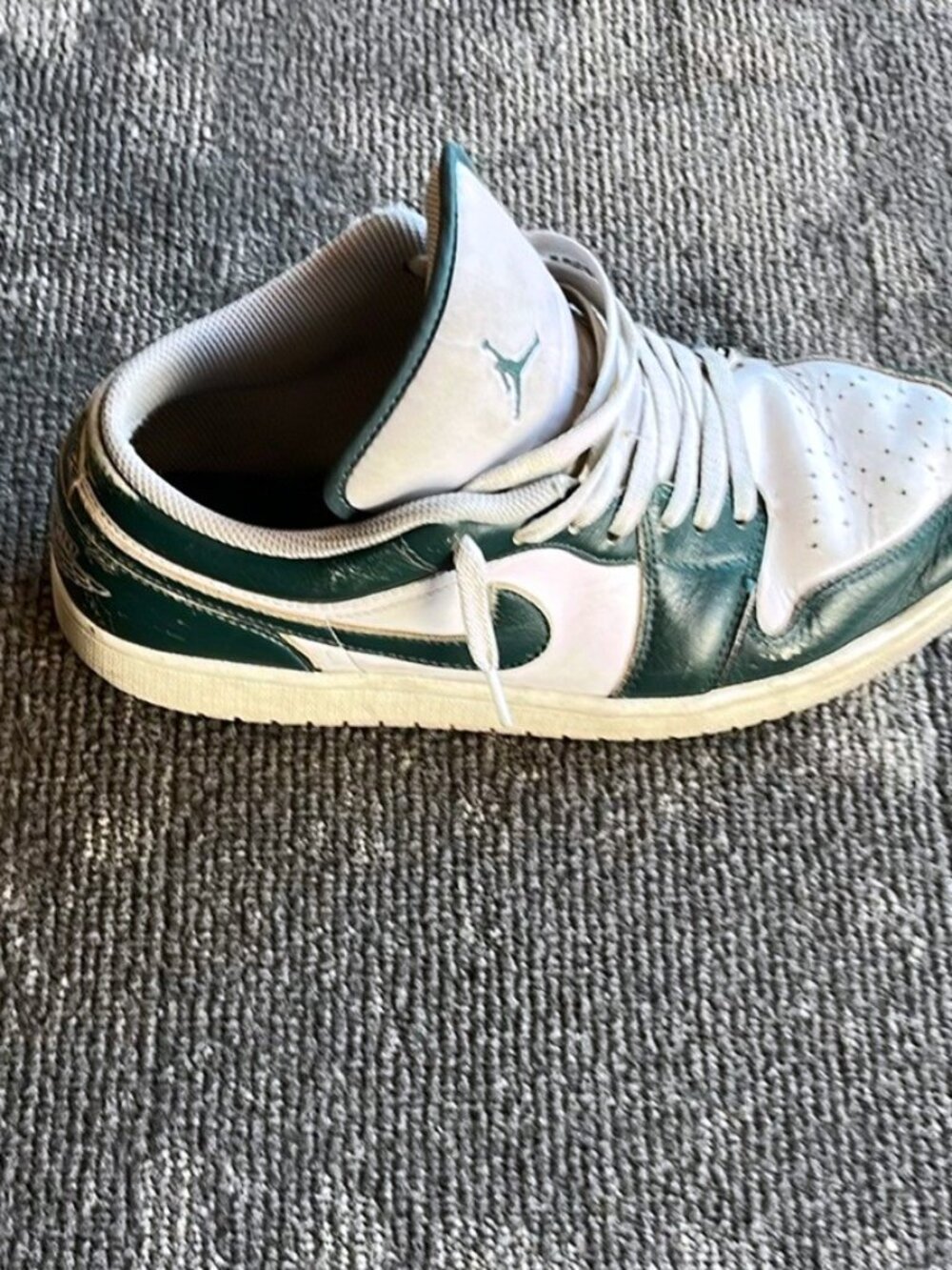 Jordan 1 Low White Green Vintage Sneaker